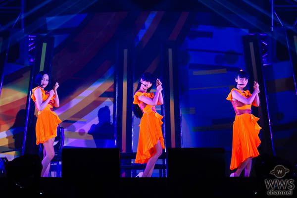 【ライブレポート】Perfumeが「晴れ」をイメージしたネオンオレンジのワンピースで繊細かつ大胆なダンス！人気曲『ポリリズム』『チョコレイト・ディスコ』はもちろん、新作より『無限未来』も披露！
