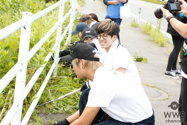 BLUE ENCOUNTの4人が福島県双葉郡広野町の清掃ボランティアにサプライズ参加！