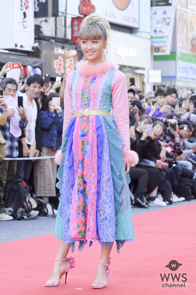Dream Amiが「SHIBUYA RUNWAY」（渋谷ランウェイ）に登場！華麗にレッドカーペットをウォーキング！！