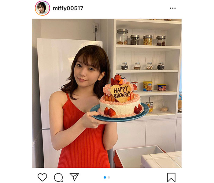 ラストアイドル 長月翠 ハタチの誕生日ケーキを紹介 1st写真集発売 歳の誕生日 おめでとうございます と祝福の声 Wwsチャンネル