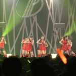 東京パフォーマンスドール が炎のように燃えるRED公演で3月23日に発売の4thシングル『逆光×礼賛』を披露！