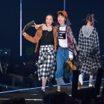 江野沢愛美と飯豊まりえが2人揃って東京ガールズコレクション 2015 AUTUMN/WINTER のステージに登場！