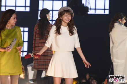 E-girlsの藤井萩花、藤井夏恋、佐藤晴美、楓がGirlsAward 2015 AUTUMN/WINTERに登場！