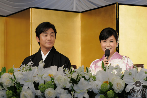 片岡愛之助と藤原紀香が結婚！2人揃って結婚報告会見に登場！