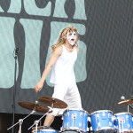 【ライブレポート】ゴールデンボンバー登場がJAPAN JAM BEACH 2016に登場！歓喜の声援が響き渡る！