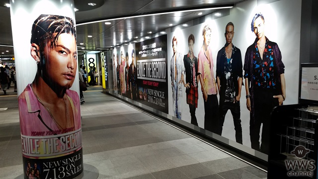 EXILE THE SECONDが渋谷に突如出現！？渋谷駅に巨大ポスターと5人の柱巻が登場！