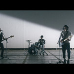back numberが新曲『黒い猫の歌』のMVを公開！「 楽曲の持っている意味合いに向き合って作ったMV」