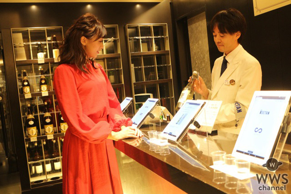 日本酒好きモデルの梨衣名が人工知能利き酒サービスを体験！「まさに好みの味」と驚きの声！
