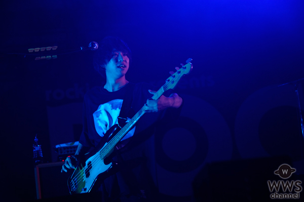 【ライブレポート】下北沢が生んだ新生ロックバンド・KEYTALKが今年もROCK IN JAPAN FESTIVALのステージで騒ぎ踊る！