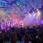 【ライブレポート】下北沢が生んだ新生ロックバンド・KEYTALKが今年もROCK IN JAPAN FESTIVALのステージで騒ぎ踊る！