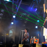 【ライブレポート】下北沢が生んだ新生ロックバンド・KEYTALKが今年もROCK IN JAPAN FESTIVALのステージで騒ぎ踊る！