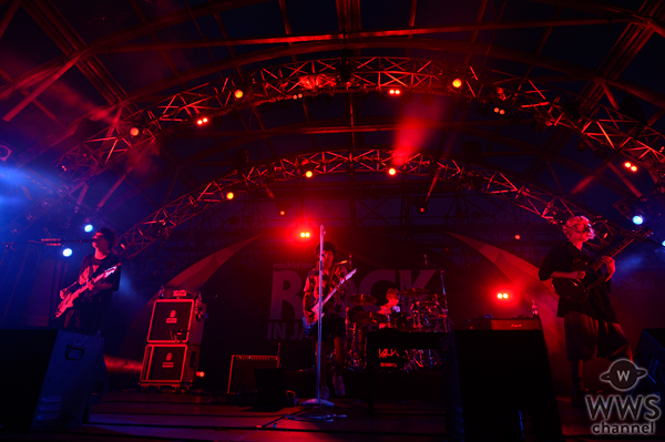 【ライブレポート】下北沢が生んだ新生ロックバンド・KEYTALKが今年もROCK IN JAPAN FESTIVALのステージで騒ぎ踊る！