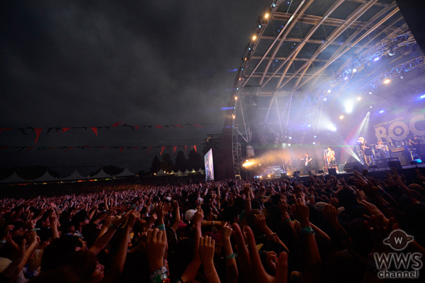 【ライブレポート】下北沢が生んだ新生ロックバンド・KEYTALKが今年もROCK IN JAPAN FESTIVALのステージで騒ぎ踊る！