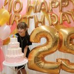 内田理央が天然キャラ炸裂「生まれ変わるならあさりになりたい？！」ファンイベントで25歳バースデーサプライズに感激！