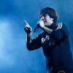 【ライブレポート】岡崎体育が氣志團万博2016 初日のトリを務める！斬新すぎるステージに沸き上がるアンコール！「来年まで待っていてください！」