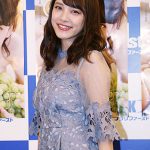 都丸紗也華がファースト写真集 『とまるまる』でSEXYすぎる初の手ブラショットを披露！新宿でお渡し会イベント開催！