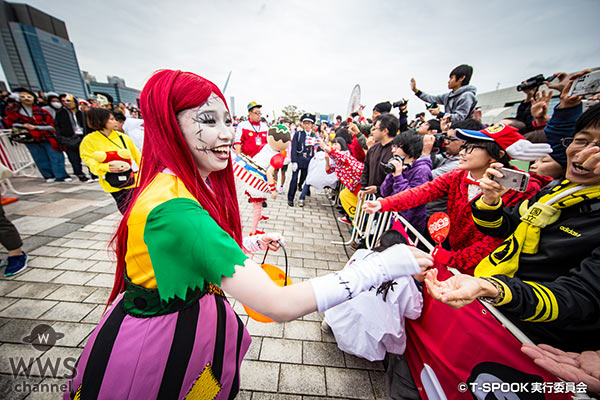 【写真特集】ももいろクローバーZがコミカルな衣装でお台場ハロウィーンイベントに登場！