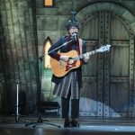 佐藤健と高橋優の一夜限りのユニット・YUTAKEがハロウィン衣装で登場！『メロディ』を熱唱し会場を魅了！