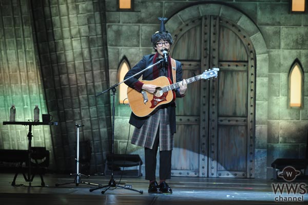 佐藤健と高橋優の一夜限りのユニット・YUTAKEがハロウィン衣装で登場！『メロディ』を熱唱し会場を魅了！