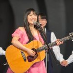 miwaが鮮やかなピンクのドレス姿でNHK紅白リハに登場！「みんなで一つになろう！」