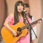 miwaが紅と白が融合した鮮やかなピンクのドレス姿でNHK紅白リハに登場！「みんなで一つになろう！」