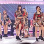 E-girlsがセクシー衣装でNHK紅白リハに登場！ダイナミックなダンスパフォーマンスを披露！