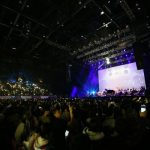 X JAPAN YOSHIKIが香港で前代未聞の振替無料ライブ達成！ トラブルを乗り越えてNHK紅白のステージへ！