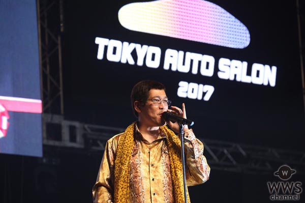 ピコ太郎が東京オートサロン2017でPPAPを披露！「ヒョウ柄にカスタムした車を探しました」