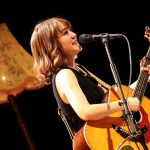 chayが弾き語りバレンタインライブを開催！TRICERATOPSの和田唱がシークレットゲストとして登場！