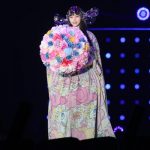 中条あやみが迫力の巨大ウェディング風衣装で東京ガールズコレクション2017 S/Sに登場！