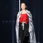 飯豊まりえがセクシーなへそ出しファッションで東京ガールズコレクション2017 S/Sに登場！