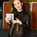 いであやか がアルバム『A.I. ayaka ide』リリース日に思い出の汐留で熱唱！「デビュー時に通った汐留でまた歌えて嬉しいです」