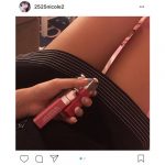 藤田ニコルが愛用リップと共にセクシー美脚を披露！「脚の綺麗さに目がいってまう」