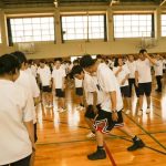 三代目JSB 山下健二郎が母校でランニングマンを指導！生徒からのサプライズに「最高の思い出になりました」