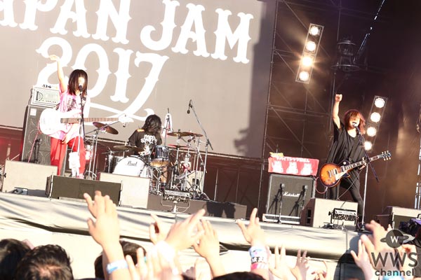 【ライブレポート】ヤバイTシャツ屋さんがJAPAN JAM 2017で夏に向かって叫んだ言葉は「ROCK IN JAPAN、行けるのかー！」