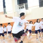 三代目JSB 山下健二郎が母校でランニングマンを指導！生徒からのサプライズに「最高の思い出になりました」