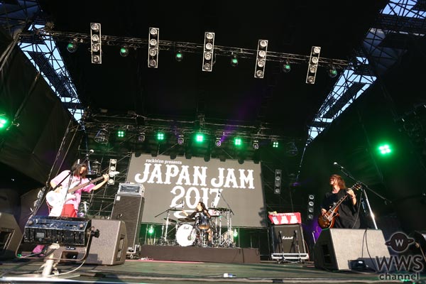 【ライブレポート】ヤバイTシャツ屋さんがJAPAN JAM 2017で夏に向かって叫んだ言葉は「ROCK IN JAPAN、行けるのかー！」