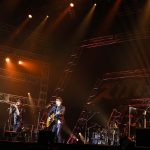 【ライブレポート】スガシカオがミスチルと共演！桜井和寿サングラスかけステージへ「ヤバすぎる！！カオスすぎる！」