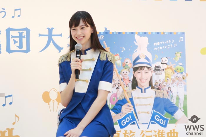 中条あやみが美脚が眩しいブルーのマーチング衣装で『ＧＯ！ＧＯ！夏旅・行進曲』キャンペーンPRイベントに登壇！