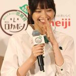 乃木坂46・白石麻衣が白石先生として可愛いすぎるメガネ姿で解説！？西野七瀬、高山一実もカフェ店員姿で登場！！