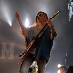 【ライブレポート】JAPAN JAMのSKY STAGEに結成30周年のスピッツが登場。懐かしのギターを手に90年代テレビ出演時の意外なエピソードを披露！