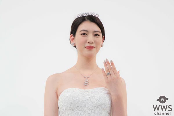 三吉彩花がウエディングドレス姿で涙のサプライズバースデー！「台本になかったので、どうしていいか・・・頭が真っ白です(笑)」