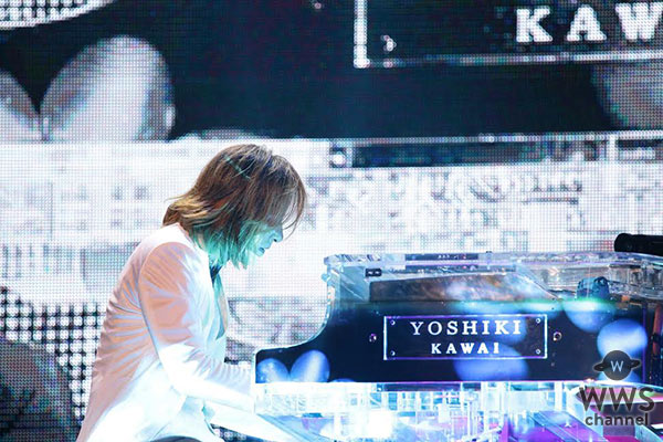 【ライブレポート】X JAPAN が2017年版新生『Tears』を披露！ アコースティックピアノのYOSHIKIと対照的にPATA SUGIZOがヘビーなギターアレンジで1万人のファンを魅了！