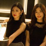 【写真特集】ROZEのMALI、MAHAKAがラグジュアリーなニュースポット『MEZZO』(メゾ) をレポート！美しすぎる大人の魅力でカクテルを堪能！