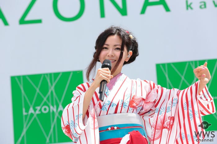 倉木麻衣が浴衣姿でダジャレ連発！？イベントで大ヒット曲『渡月橋 ～君想ふ～』をこの日だけの大合唱！