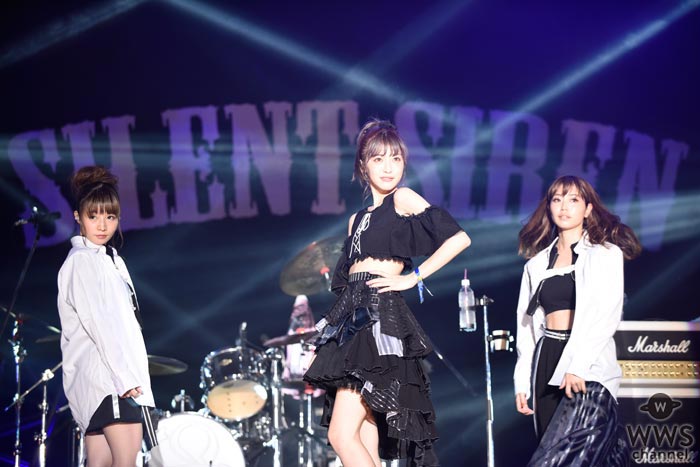 【ライブレポート】SILENT SIREN・すぅ「サマソニ、楽しみたくない？」今年の夏らしいオフショルダーでポップでキュートなステージを展開！