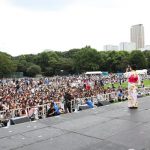 足立佳奈が浴衣姿で『神宮外苑花火大会』の神宮軟式球場でパフォーマンス！