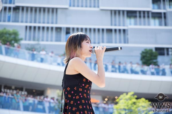 LiSAがニューシングル『だってアタシのヒーロー。』リリースイベント開催！夏休みのラゾーナ川崎が超満員！