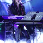X JAPAN Toshlが『群青の夕暮れ』『Forever Love』を熱唱！関西コレクション2015 SPRING＆SUMMER