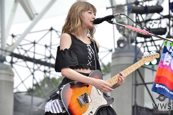 【ライブレポート】ガールズバンド・SILENT SIRENがLAKE STAGEに初登場！夏フェスファッションでキュートなパフォーマンスを披露！